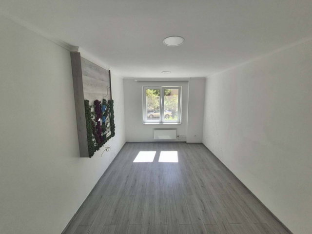 Eladó téglalakás, Miskolcon 28 M Ft, 2 szobás