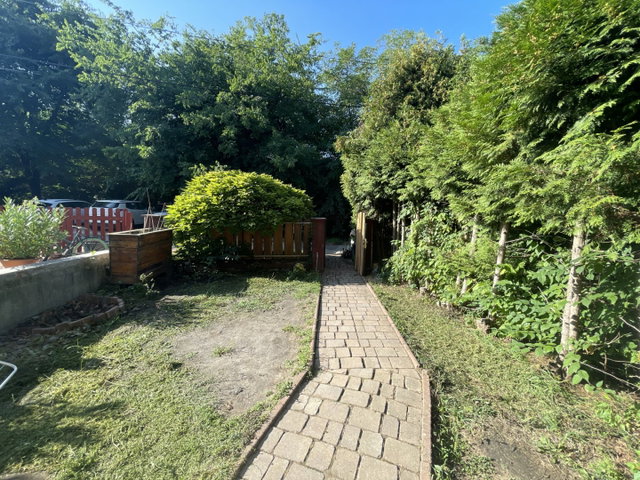 Eladó sorház, Csomádon 89.9 M Ft, 4 szobás
