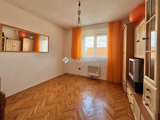 Eladó téglalakás, Pakson 45 M Ft, 2 szobás