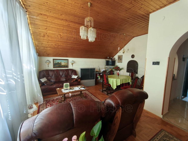 Eladó családi ház, Győrött 185 M Ft, 6 szobás