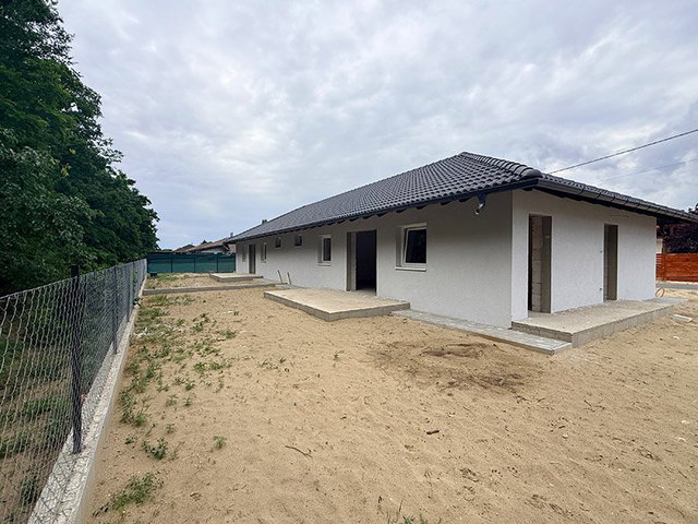 Eladó ikerház, Szigethalmon 89.9 M Ft, 3 szobás
