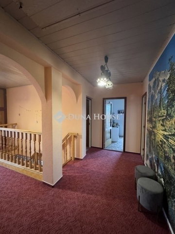 Eladó családi ház, Vecsésen 139.99 M Ft, 5 szobás
