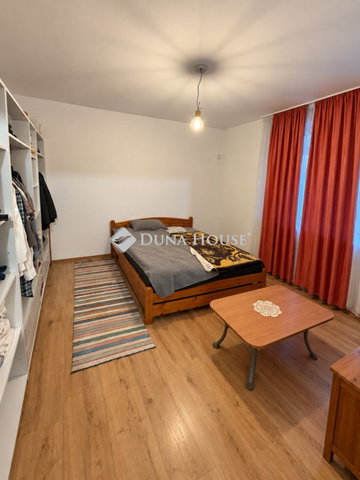 Eladó családi ház, Csömörön 135 M Ft, 4 szobás