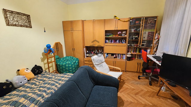 Eladó téglalakás, Budapesten, VI. kerületben 44.9 M Ft, 1 szobás