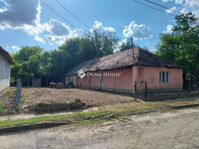 Eladó családi ház, Somogyegresen 3.9 M Ft, 2 szobás