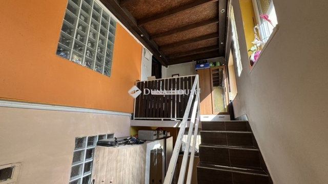 Eladó családi ház, Mogyoródon 35.8 M Ft, 2 szobás