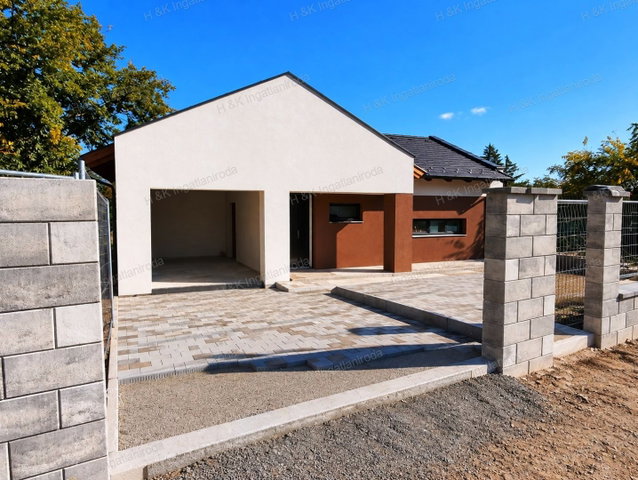 Eladó családi ház, Gödön 184.9 M Ft, 5 szobás