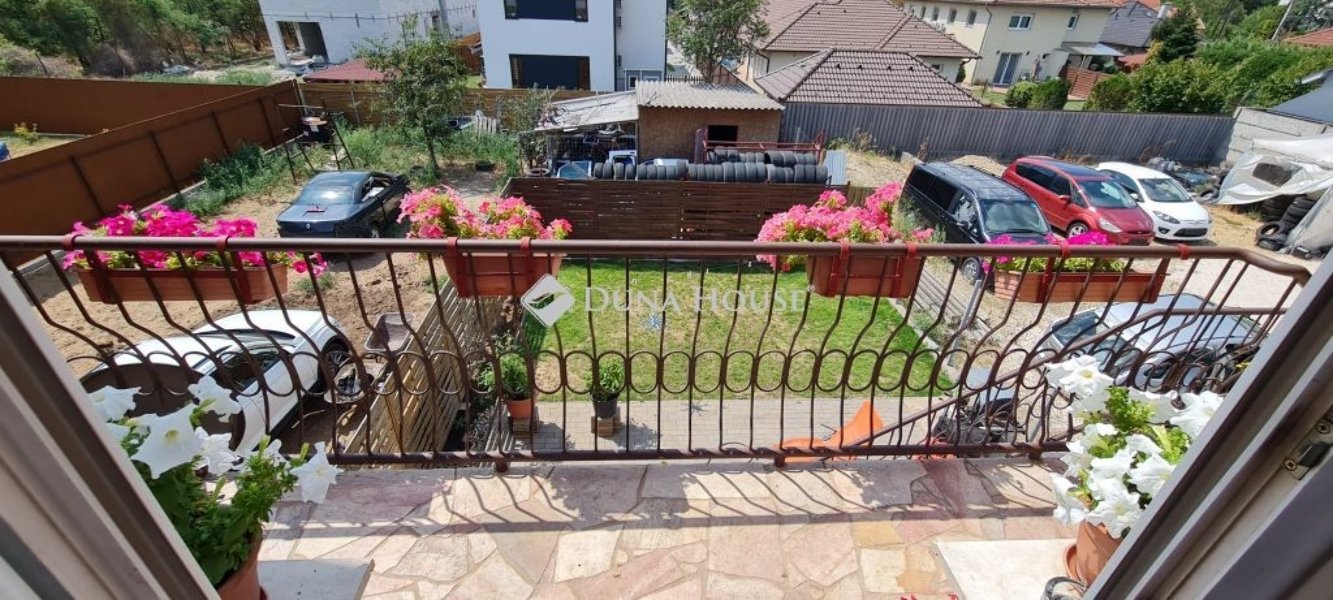 7 bed · 360m² · 330.000.000 ft