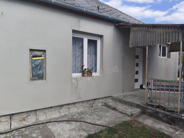 Eladó családi ház, Szárligeten 73.49 M Ft, 3 szobás