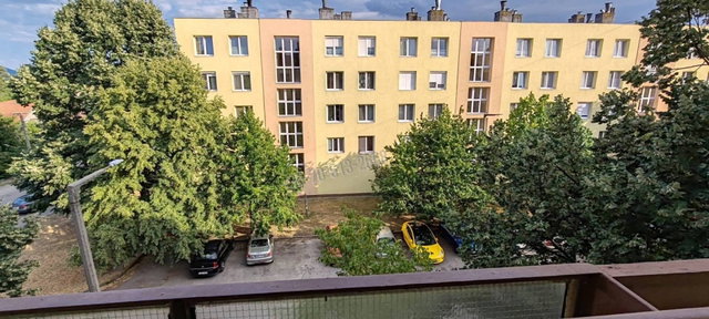 Eladó panellakás, Dorogon, Gorkij utcában 33.5 M Ft, 2 szobás