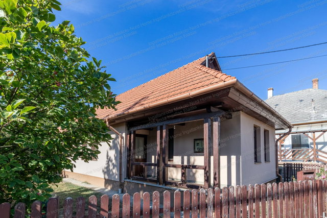 Eladó családi ház, Felsőzsolcán 66 M Ft, 3 szobás