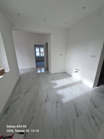Eladó családi ház, Szolnokon 60 M Ft, 2+1 szobás