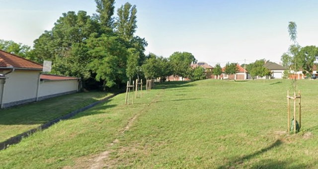 Eladó telek, Szegeden, Tanító téren 50 M Ft