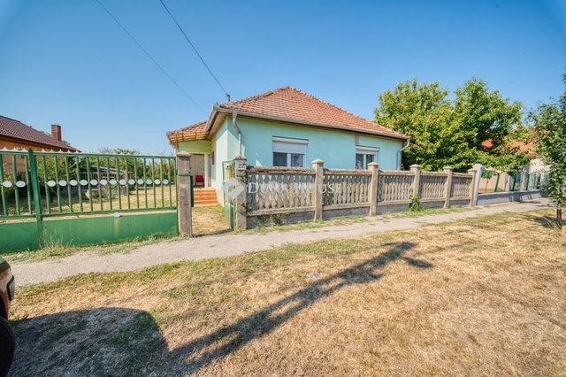 Eladó családi ház, Sajósenyén 36 M Ft, 3 szobás