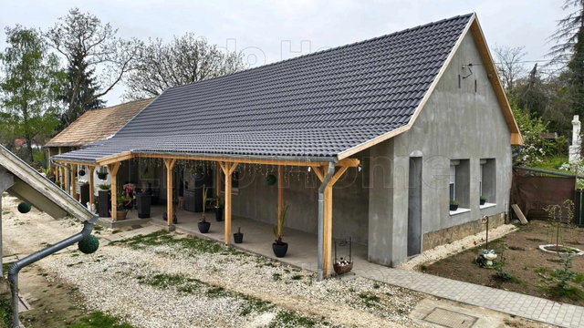 Eladó családi ház, Kapolyon 43.5 M Ft, 4+1 szobás