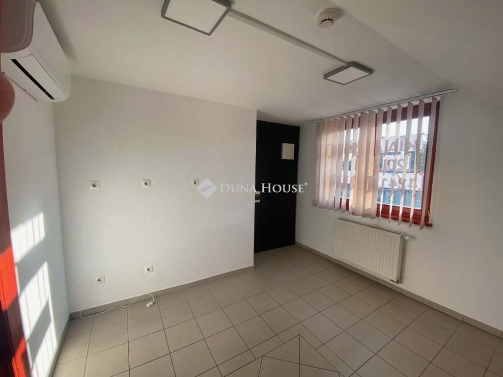 19m² · 90.000 ft