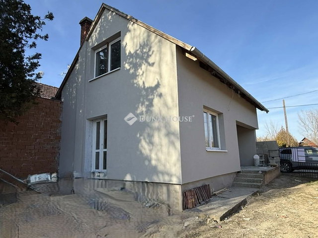 Eladó családi ház, Kecskeméten 45 M Ft, 3 szobás