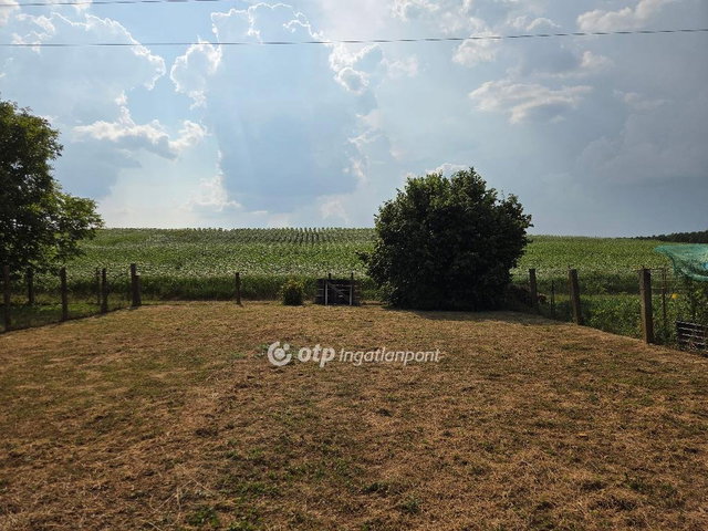 Eladó családi ház, Söjtörön 12.99 M Ft, 2 szobás