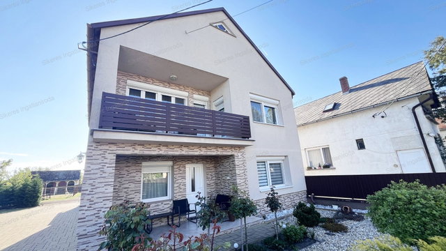Eladó családi ház, Kisbéren 83.5 M Ft, 4+1 szobás