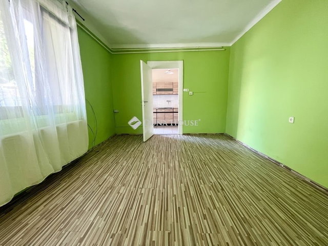 Eladó téglalakás, Budapesten, XX. kerületben 44 M Ft, 2 szobás