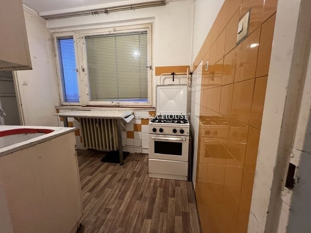 Eladó panellakás, Algyőn 47.5 M Ft, 1+1 szobás
