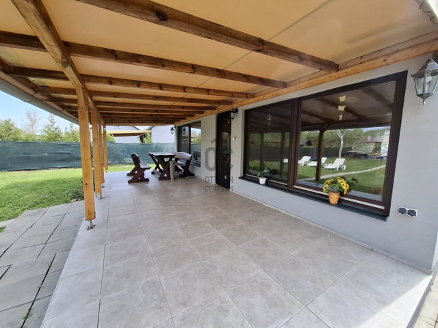 Eladó nyaraló, Békésszentandráson 130 M Ft, 4 szobás