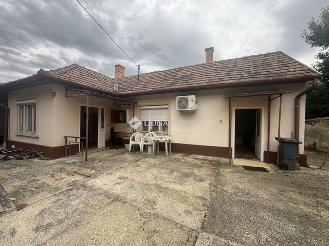 Eladó családi ház, Nagykőrösön 32.9 M Ft, 4 szobás