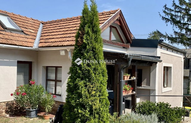 Eladó családi ház, Balatonalmádiban, Vadvirág utcában 78 M Ft