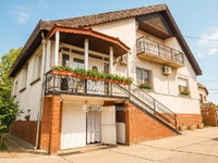 Eladó családi ház, Taksonyon 129.9 M Ft, 6 szobás