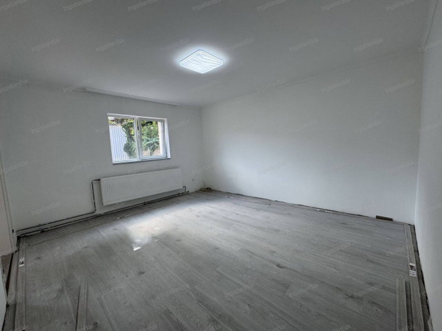 Eladó családi ház, Nyíregyházán 54.999 M Ft, 2 szobás