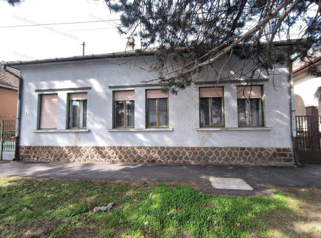 Eladó családi ház, Törökszentmiklóson 59 M Ft, 5 szobás