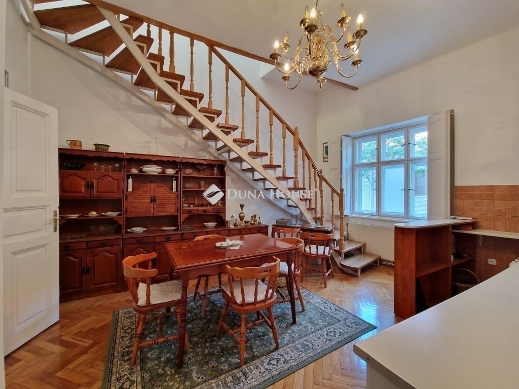 10 hálószoba · 200 m² · 125.000.000 Ft