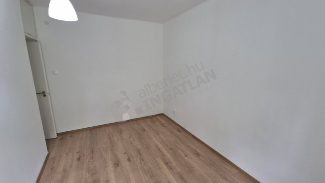 Kiadó téglalakás, albérlet, XII. kerületben, Bürök utcában