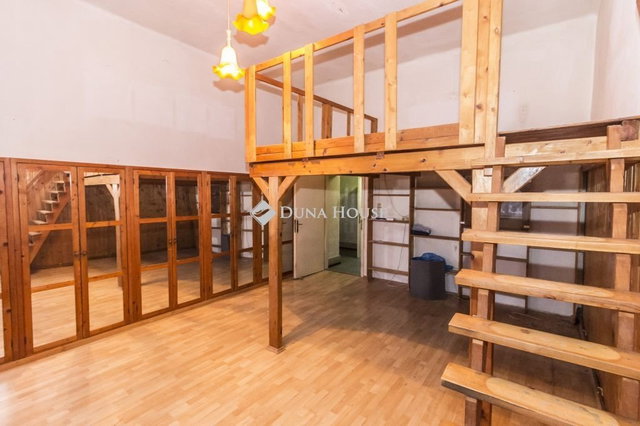 Eladó téglalakás, Sárváron 32.9 M Ft, 2 szobás