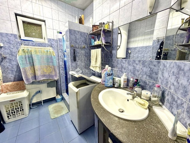 Eladó családi ház, Nagyvenyimen 38 M Ft, 3 szobás