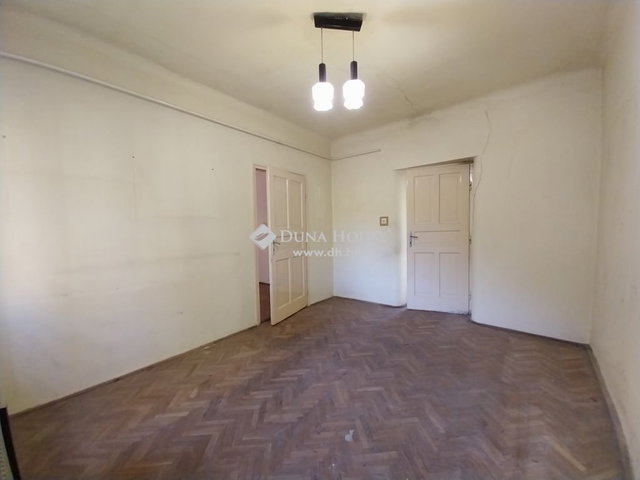 Eladó ikerház, Szegeden 45 M Ft, 2 szobás / költözzbe.hu