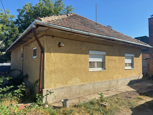 Eladó családi ház, Vecsésen 81.9 M Ft, 3 szobás