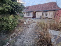 Eladó családi ház, Kiskunfélegyházán 30 M Ft, 2 szobás