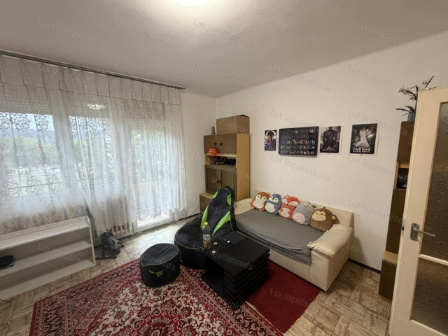 Eladó téglalakás, Tatabányán 33.5 M Ft, 2 szobás