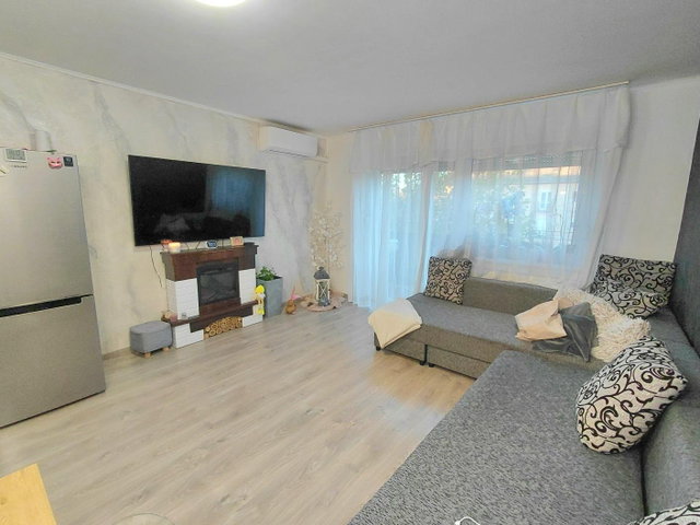 Eladó téglalakás, Oroszlányban 39.4 M Ft, 2+1 szobás