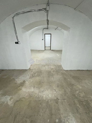 Eladó üzlethelyiség, Pécsett 30.99 M Ft / költözzbe.hu