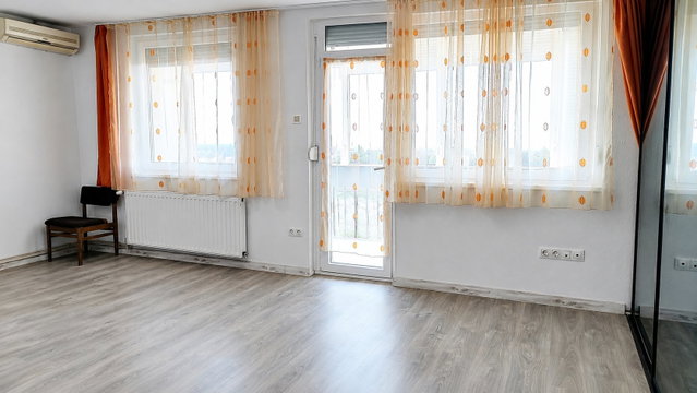 Eladó téglalakás, Szekszárdon 40.5 M Ft, 1+2 szobás