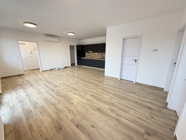Kiadó téglalakás, albérlet, Pakson 350 E Ft / hó, 2 szobás