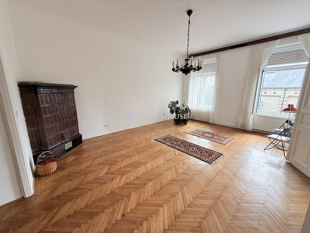 Kiadó téglalakás, albérlet, Budapesten, VII. kerületben