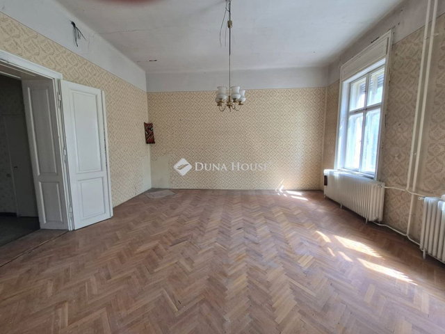 Eladó téglalakás, Keszthelyen, Kossuth Lajos utcában 59 M Ft