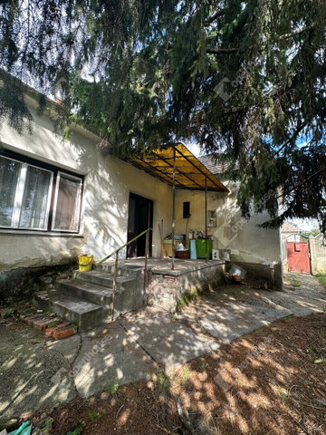 Eladó családi ház, Kamondon 13.5 M Ft, 2 szobás