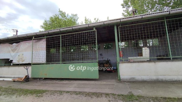 Eladó ipari ingatlan, Nagykátán 130 M Ft / költözzbe.hu