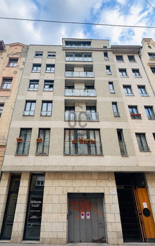 Eladó téglalakás, Budapesten, VI. kerületben, Szív utcában