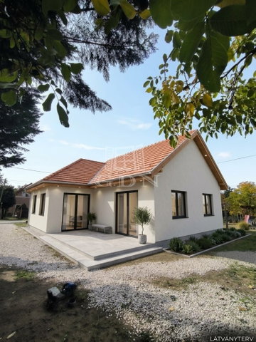 Eladó családi ház, Csörögön 85.9 M Ft, 4+2 szobás