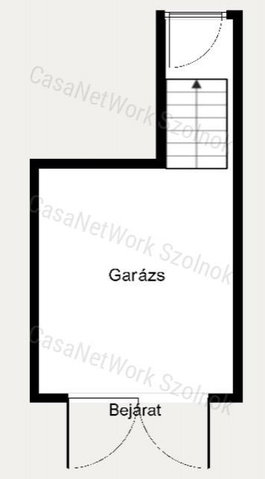 Eladó garázs, Szolnokon 15 M Ft, 1 szobás / költözzbe.hu